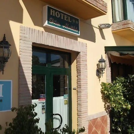Otel Dona Matilde Estepona